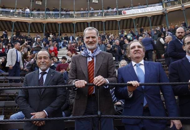 Bilder des Jahres 2025, Entertainment 03 März Entertainment Themen der Woche KW12 Entertainment Bilder des Tages News Bilder des Tages The King attends the bullfight in his ninth visit to Valencia after the dana King Felipe VI c presides over a bullfight of the Feria de las Fallas, in the Plaza de Toros de Valencia, on March 19, 2025, in Valencia, Valencian Community Spain This is a personal gesture of Don Felipe with this Community, which has already visited eight times todays is the ninth , In fact, the King will attend in private, as the event is not on the weekly agenda of the Royal Family Today, the feast of St. Joseph, is the big day and the bullfight will be a tribute to those affected by the dana 19 MARCH 2025 TOROS REY REALEZA CORRIDA FALLAS VISITA REAL Valencia Comunidad Valenciana Valencia Comunidad Valenciana Espana  Copyright: xRoberxSolsonax 6591477