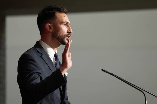 March 19, 2025, Toronto, On, CANADA: Stephen Lecce is sworn in as the Minister of Energy and Mines during a cabinet swearing-in ceremony in Toronto on Wednesday, March 19, 2025. Toronto CANADA  - ZUMAc35_ 20250319_zaf_c35_044 Copyright: xNathanxDenettex