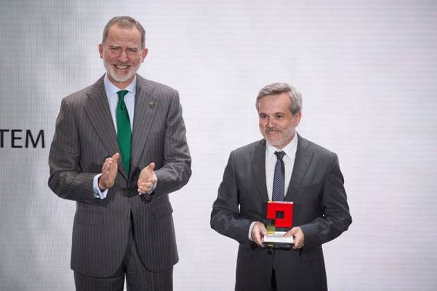 Entertainment Bilder des Tages The King presents the eighth edition of the National SME of the Year Award King Felipe VI, presents the award to the winners during the eighth edition of the National SME of the Year Award organized by the Spanish Chamber of Commerce and Banco Santander, at the headquarters of Santander Spain, on March 20, 2025, in Madrid Spain The award recognizes the work of small and medium enterprises as generators of wealth and creators of employment in the performance of their daily work 20 MARCH 2025 Jesús Hellí Espana  Copyright: xJesusxHellinx 6592473