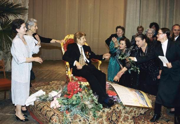 Vakhtang Chabukiani 429176 04.04.1991 Hero of Socialist Labour, and People s Artist of the USSR, ballet dancer Vakhtang Chabukiani at a party in his honor in the Bolshoi Theater. Alexander Makarov Sputnik Moscow Russia  Copyright: xAlexanderxMakarovx