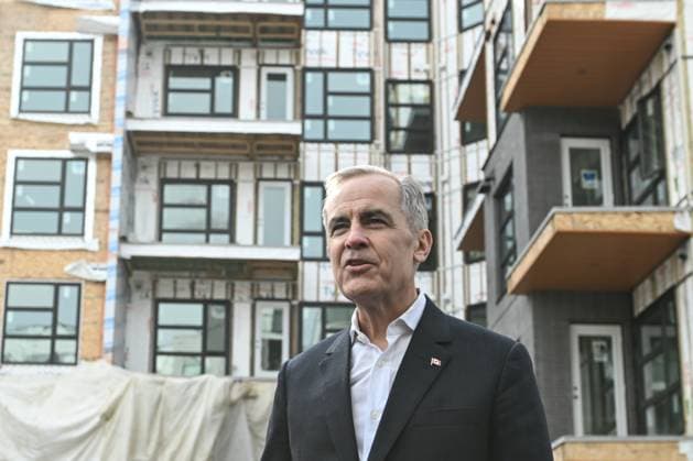 PM Mark Carney Unveils Housing Incentives And Wildfire Recovery Support EDMONTON, CANADA MARCH 20: Canadian Prime Minister Mark Carney seen at the end of his housing announcement in Edmonton, Alberta, Canada, on March 20, 2025. Alongside a $187 million commitment to aid Jasper™s wildfire recovery, PM Carney pledged to remove GST for first-time homebuyers purchasing homes under $1 million. Edmonton Canada  Copyright: xArturxWidakx originalFilename: widak-pmmarkca250320_npz1o.jpg