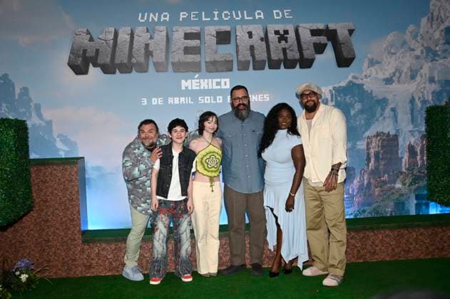 (L-R) Jack Black, Sebastian Eugene Hansen, Emma Myers, Jared Hess, Danielle Brooks and Jason Momoa attend the Photocall for the Minecraft film at Mexico City St. Regis Hotel. on March 21, 2025 in Mexico City, Mexico. Mexico City Mexico - ZUMAe321 20250321_zia_e321_045 Copyright: xCarlosxTischlerx