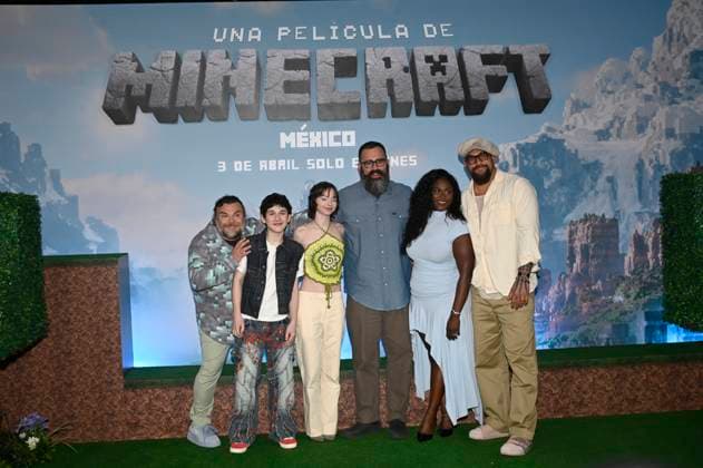 (L-R) Jack Black, Sebastian Eugene Hansen, Emma Myers, Jared Hess, Danielle Brooks and Jason Momoa attend the Photocall for the Minecraft film at Mexico City St. Regis Hotel. on March 21, 2025 in Mexico City, Mexico. Mexico City Mexico - ZUMAe321 20250321_zia_e321_046 Copyright: xCarlosxTischlerx
