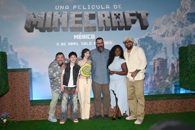 (L-R) Jack Black, Sebastian Eugene Hansen, Emma Myers, Jared Hess, Danielle Brooks and Jason Momoa attend the Photocall for the Minecraft film at Mexico City St. Regis Hotel. on March 21, 2025 in Mexico City, Mexico. Mexico City Mexico - ZUMAe321 20250321_zia_e321_047 Copyright: xCarlosxTischlerx