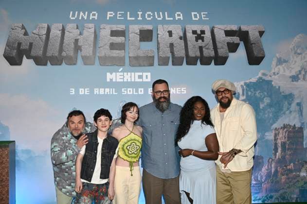 (L-R) Jack Black, Sebastian Eugene Hansen, Emma Myers, Jared Hess, Danielle Brooks and Jason Momoa attend the Photocall for the Minecraft film at Mexico City St. Regis Hotel. on March 21, 2025 in Mexico City, Mexico. Mexico City Mexico - ZUMAe321 20250321_zia_e321_050 Copyright: xCarlosxTischlerx