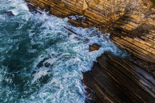 Aerial view of Vestigios do Forte and the rocky cliffs of Baleal Island, Portugal Baleal Ferral Portugal Copyright: xNanoxCalvox xVWPicsx NN-Portugal-Baleal-70