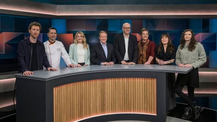 News Themen der Woche KW13 News Bilder des Tages GER, Berlin, hart aber fair - Polittalk, TV, Format, mit Moderator - Louis Klamroth, Das Erste, Das Thema: ãMehr Haerte beim Buergergeld: Ist das gerecht? im Bild v.l.: Louis Klamroth, Tobias Exner - Baeckermeister und Brot-Sommelier, Isabel Grupp-Kofler, Tilman Kuban, Andreas Bovenschulte, Sasa Zatata, Heidi Reichinnek, Anna Mayr, Gruppenbild, 24.03.2025, *** GER, Berlin, hart aber fair Polittalk, TV, Format, mit Moderator Louis Klamroth, Das Erste, Das Thema ãMehr Haerte beim Buergergeld Ist das gerecht im Bild v l Louis Klamroth, Tobias Exner Baeckermeister und Brot Sommelier, Isabel Grupp Kofler, Tilman Kuban, Andreas Bovenschulte, Sasa Zatata, Heidi Reichinnek, Anna Mayr, Gruppenbild, 24 03 2025, Copyright: HMBxMedia UwexKoch