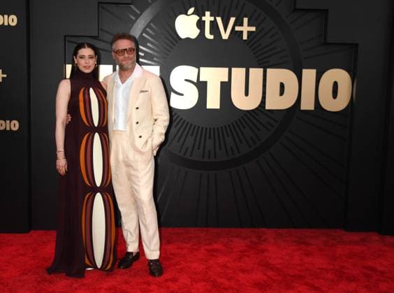 Entertainment Themen der Woche KW13 Entertainment Bilder des Tages LOS ANGELES, CA - MARCH 24: Lauren Miller and Seth Rogen at the Apple TV+ World Premiere Of The Studio on March 24, 2025 at The Academy Museum in Los Angeles, California. Copyright: xJeffreyxMayerx