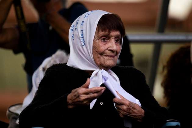 49th Anniversary Of The 1976 Military Coup In Argentina Taty Almeida is an Argentine teacher and human rights activist who is part of the NGO Madres de Plaza de Mayo Linea Fundadora. In Plaza de Mayo, Argentina, on March 24, 2025, in Buenos Aires, Argentina, Memorial Day, Truth and Justice. Ciudad Autonoma De Buenos Aires Argentina  Copyright: xCatrielxGalluccixBordonix originalFilename: galluccibordoni-notitle250324_npS72.jpg