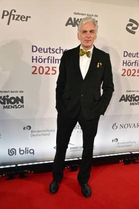 3. Deutschen Hörfilmpreis 2025. Walter Sattler Ankunft zum c in Berlin, am 25.03.2025
