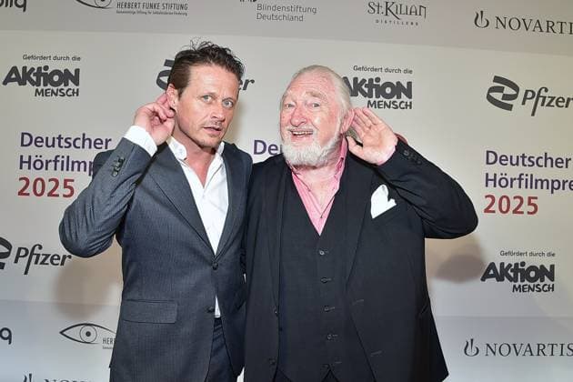 3. Deutschen Hörfilmpreis 2025. Roman Knizka, Felix von Manteuffel Ankunft zum c in Berlin, am 25.03.2025