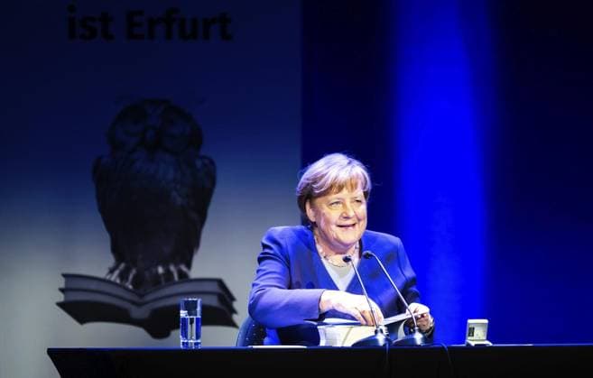 Bilder des Jahres 2025, Entertainment 03 März Entertainment Themen der Woche KW13 News Bilder des Tages Entertainment Bilder des Tages ** NUR FÜR REDAKTIONELLE ZWECKE ** EDITORIAL USE ONLY **<p>25 03 2025-Erfurt: Altbundeskanzlerin Angela Merkel (CDU) liest am Abend in der Alten Oper in Erfurt aus ihrem Buch Freiheit ( Deutschland Thueringen Erfurt Copyright: SaschaxFromm *** EDITORIAL USE ONLY p 25 03 2025 Erfurt Former German Chancellor Angela Merkel CDU reads from her book Freiheit Deutschland Thueringen Erfurt Copyright SaschaxFromm Copyright: SaschaxFromm doc7zx99fnz4c7vp340jmx ,EDITORIAL USE ONLY