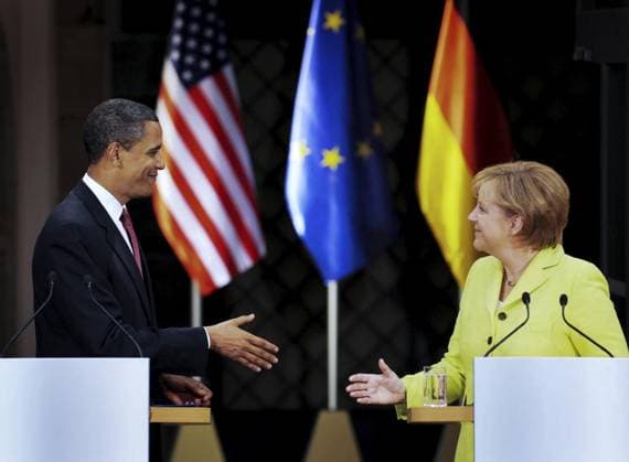 Archivbilder der Woche KW13 BESUCH US-PRAESIDENT OBAMA - ANGELA MERKEL ** NUR FÜR REDAKTIONELLE ZWECKE ** EDITORIAL USE ONLY **<p>Bildtitel: Gipfeltreffen 05 06 2009, Dresden Der amerikanische Praesident Barack Obama und Bundeskanzlerin Angela Merkel waehrend der gemeinsamen Pressekonferenz im Schlosshof von Dresden ( Deutschland Sachsen Dresden Copyright: SaschaxFromm *** VISIT US PRESIDENT OBAMA ANGELA MERKEL FOR EDITORIAL PURPOSES ONLY EDITORIAL USE ONLY p Image title Summit 05 06 2009, Dresden The American President Barack Obama and German Chancellor Angela Merkel during the joint press conference in the castle courtyard of Dresden Germany Saxony Dresden Copyright SaschaxFromm Copyright: SaschaxFromm doc7zx9b9n2i48p5rgejmw ,EDITORIAL USE ONLY