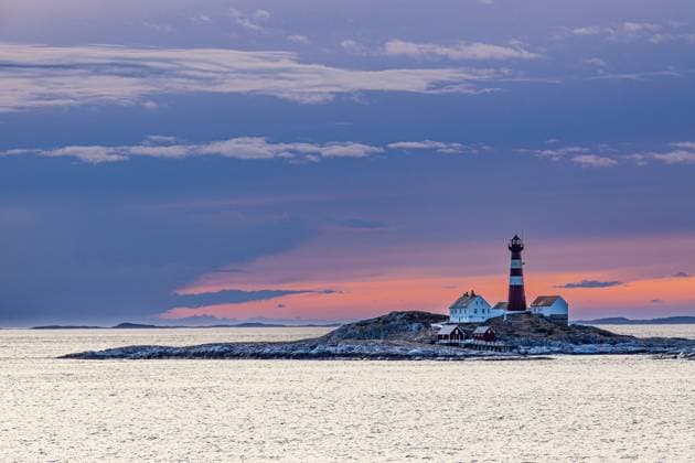 Blick auf den Leuchtturm Landegode Fyr in Norwegen Blick auf den Leuchtturm Landegode Fyr in Norwegen Copyright: xZoonar.com RicoxKödderx 23041316