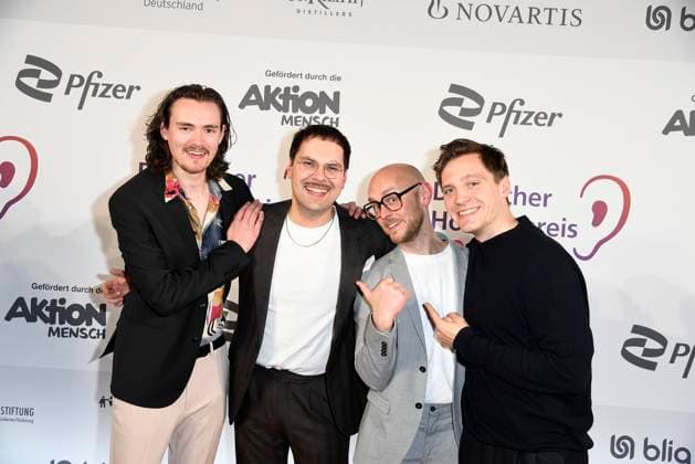 Jonas Nay mit seiner Band Pudeldame (Moritz Hamm, David Grabowski und Nico Bauckholt) bei der Verleihung vom Deutschen Hoerfilmpreis am 25.03.2025 in Berlin Deutscher Hoerfilmpreis 2025 in Berlin