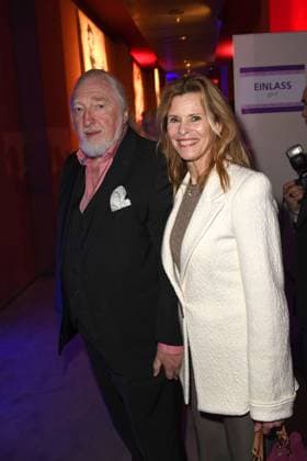 Felix von Manteuffel und Leslie Malton bei der Verleihung vom Deutschen Hoerfilmpreis am 25.03.2025 in Berlin Deutscher Hoerfilmpreis 2025 in Berlin