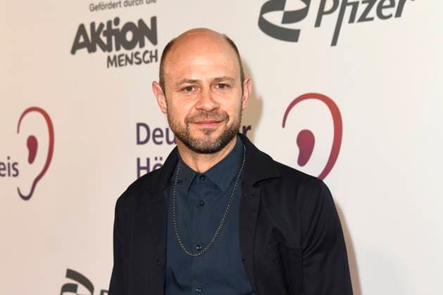 Moritz Fuehrmann bei der Verleihung vom Deutschen Hoerfilmpreis am 25.03.2025 in Berlin Deutscher Hoerfilmpreis 2025 in Berlin
