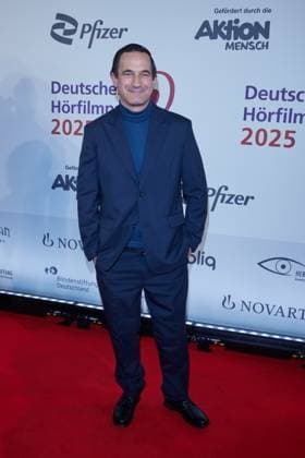 Soenke Moehring - Gaesteankunft zum 23. Deutschen Hoerfilmpreis 2025 im Colosseum Filmtheater in Berlin am 25.02.2025. 23.Deutscher Hoerfimpreis 2025