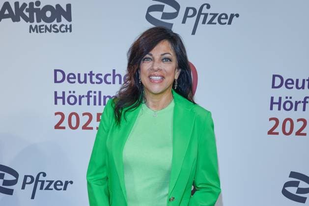 Dr. Alice Brauner - Gaesteankunft zum 23. Deutschen Hoerfilmpreis 2025 im Colosseum Filmtheater in Berlin am 25.02.2025. 23.Deutscher Hoerfimpreis 2025