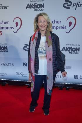 Debora Weigert - Gaesteankunft zum 23. Deutschen Hoerfilmpreis 2025 im Colosseum Filmtheater in Berlin am 25.02.2025. 23.Deutscher Hoerfimpreis 2025