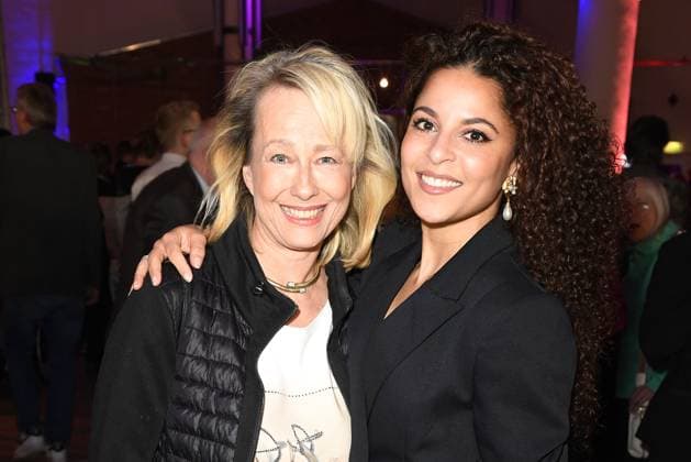 Debora Weigert und Patricia Meeden bei der Verleihung vom Deutschen Hoerfilmpreis am 25.03.2025 in Berlin Deutscher Hoerfilmpreis 2025 in Berlin