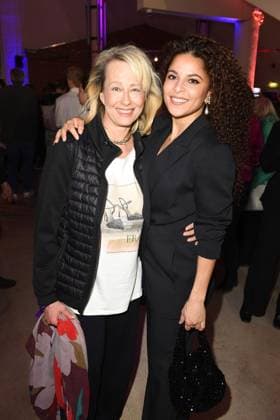 Debora Weigert und Patricia Meeden bei der Verleihung vom Deutschen Hoerfilmpreis am 25.03.2025 in Berlin Deutscher Hoerfilmpreis 2025 in Berlin