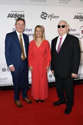 Andreas Bethke, Verena Bentele und Hans-Werner Lange ( Präsident des DBSV) beim 23. DEUTSCHER HÖRFILMPREIS 2025 im Filmtheater Colosseum in Berlin am 25.03.2025