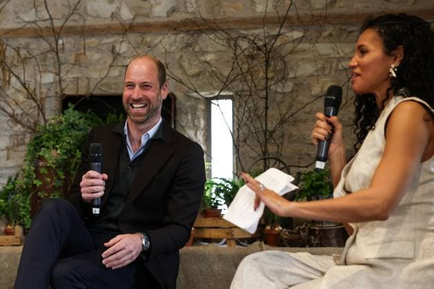 Entertainment Themen der Woche KW13 Entertainment Bilder des Tages Prince William, Prince of Wales attends an event for sixty of the Duchy of Cornwall™s next generation of farming tenants, in Pensford, England, on March 26, 2025. Britain s Prince William, Prince of Wales (L) speaks on stage with representatives of the organisation We are farming minds as he attends an event for sixty of the Duchy of Cornwall™s next generation of farming tenants, in Pensford, western England, on March 26, 2025., Credit:Darren Staples Avalon United Kingdom, Pensford  Copyright: xDarrenxStaplesx xAvalonx 0979892654