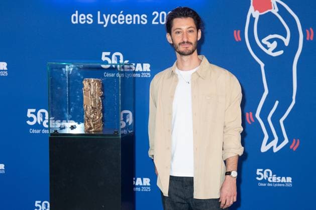 Cesar Des Lyceens 2025 Pierre Niney attending the Le Comte De Monte-Christo - Cesar Des Lyceens 2025 at La Sorbonne University in Paris, France on March 26, 2025. Photo by Aurore Marechal ABACAPRESS.COM Paris France  Copyright: xMarechalxAurore ABACAx
