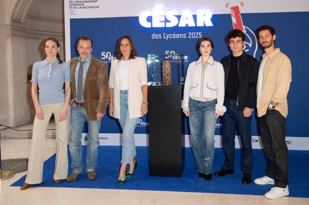 Cesar Des Lyceens 2025 Adele Simphal, Patrick Mille, Julie de Bona, Anamaria Vartolomei, Julien de Saint Jean and Pierre Niney attending the Le Comte De Monte-Christo - Cesar Des Lyceens 2025 at La Sorbonne University in Paris, France on March 26, 2025. Photo by Aurore Marechal ABACAPRESS.COM Paris France  Copyright: xMarechalxAurore ABACAx