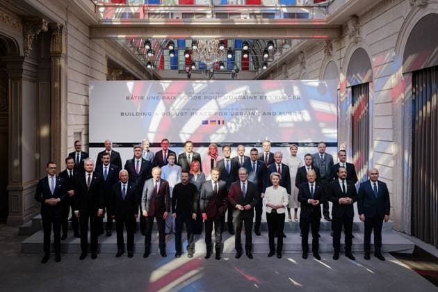 Bilder des Jahres 2025, News 03 März News Themen der Woche KW13 News Bilder des Tages PARIS - Group photo prior to further consultations with Volodymyr Zelensky and several Western leaders at Palais Elyso e. They discussed efforts to end the war between Russia and Ukraine and security guarantees for Kyiv. ANP RAMON VAN FLYMEN netherlands out - belgium out  Copyright: xx x523195203x originalFilename: 523195203.jpg