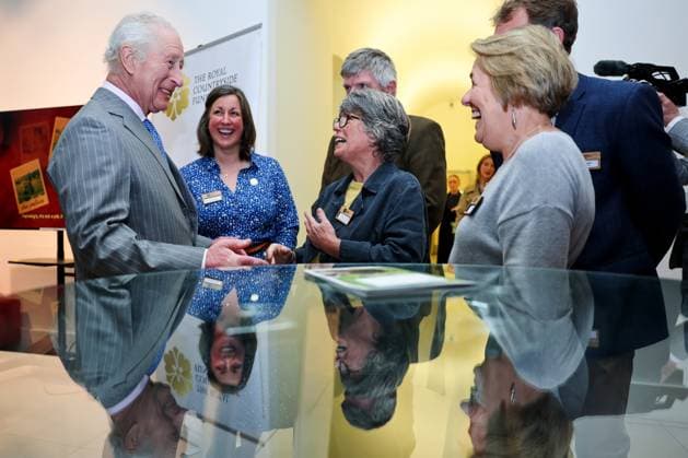 Entertainment Themen der Woche KW13 . 26 03 2025. London, United Kingdom. King Charles III during a visit to the Soil: The World at our Feet exhibition at Somerset House in London.  xPoolx xi-Imagesx IIM-25844-0004