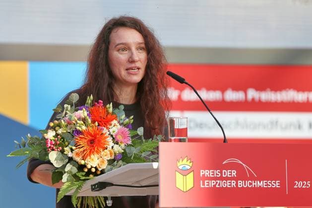 Leipzig, Sachsen, Deutschland, 27.03.2025: Messe: Preis der Leipziger Buchmesse: Irina Rastorgueva wird in der Kategorie Sachbuch ausgezeichnet Copyright: xdtsxNachrichtenagenturx dts_63367