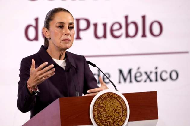 Mexiko, Claudia Sheinbaum Pressekonferenz in Mexiko-Stadt Mexico s President, Claudia Sheinbaum Pardo, announced that she will provide a comprehensive response to the United States tariffs on Mexico during a briefing at the National Palace. on March 27, 2025 in Mexico City, Mexico. Mexico City Mexico - ZUMAe321 20250327_zia_e321_021 Copyright: xLuisxBarronx