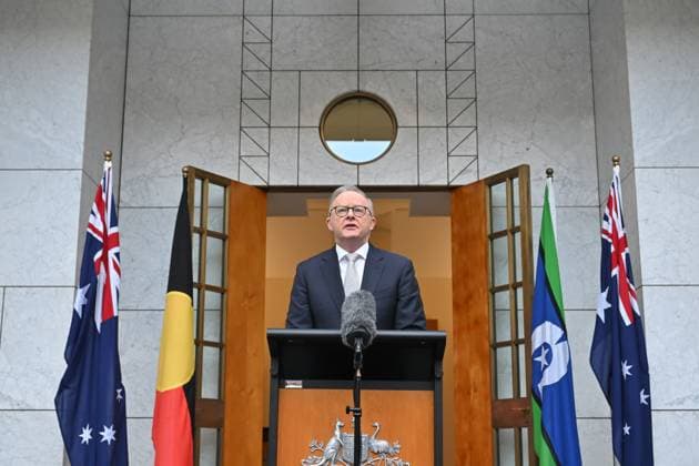 News Themen der Woche KW13 ELECTION25 ANTHONY ALBANESE ELECTION ANNOUNCEMENT, Prime Minister Anthony Albanese at a press conference after visiting Government House to dissolve Parliament and call an election in Canberra, Friday, March 28, 2025. ( NO ARCHIVING, EDITORIAL USE ONLY, NO USE IN BOOKS WITHOUT CONSENT CANBERRA AUSTRALIAN CAPITAL TERRITORY AUSTRALIA  Copyright: xMICKxTSIKASx 20250328141890653449