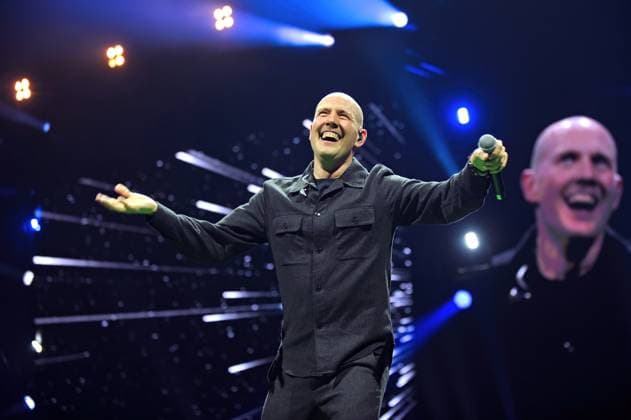 Entertainment Themen der Woche KW13 Die Schlagernacht des Jahres. Sänger Oli. P während eines Auftrittes im Rahmen der Schlagernacht des Jahres am 29.03.2025 in der SAP-Arena Mannheim. 20250329MWI033981 *** Die Schlagernacht des Jahres Singer Oli P during a performance as part of the Schlagernacht des Jahres on 29 03 2025 at the SAP Arena Mannheim 20250329MWI033981