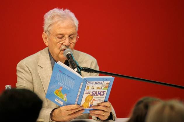 Leipziger Buchmesse 2025 30.03.2025 Leipzig, Messe (Leipziger Buchmesse) Im Foto: Paul Maar, Kinderbuchautor liest und signiert sein Buch Das Sams. Geschichten vom Mini-Sams Leipzig Messe Sachsen Deutschland *** Leipzig Book Fair 2025 30 03 2025 Leipzig, Messe Leipziger Buchmesse In the photo Paul Maar, childrens book author reads and signs his book Das Sams Geschichten vom Mini Sams Leipzig Fair Saxony Germany Copyright: xEHLxMedia MarvinxMöbiusx 20250330_buchmesse-sonntag-mm-leipzig_23