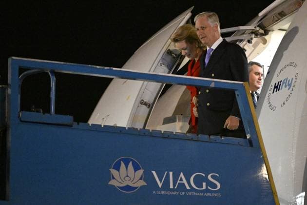 Entertainment Themen der Woche KW13 Entertainment Bilder des Tages State Visit of King Philippe and Queen Mathilde to Vietnam (Day 1) HANOI, VIETNAM - MARCH 30 : State Visit of King Philippe and Queen Mathilde to Vietnam (Day 1) - Official departure ceremony - Arrival at Noi Bai International Airport (Hanoi) on March 30, 2025 in Hanoi, Vietnam, 30 03 2025 Hanoi Vietnam  Copyright: xDidierxLebrunx