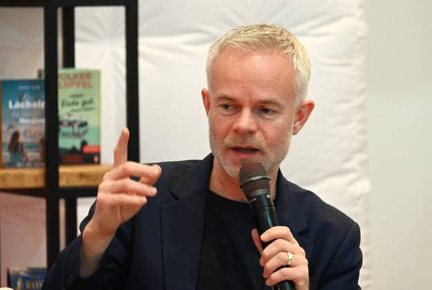 Leipziger Buchmesse, Book Fair Leipzig, Sachsen - vom 27.03. bis 30.03.2025. Tore Renberg, Buchtitel - Die Lungen Schwimmprobe