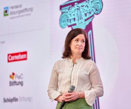 Deutscher Lehrkräftepreis - Katharina Günther-Wünsch EUR,Deutschland, Berlin, 31.03.2025: Katharina Günther-Wünsch (Senatorin für Bildung-Berlin). Unterricht Innovativ 2024 - Deutscher Lehrkräftepreis wird in der Wettbewerbskategorie Vorbildliche Schulleitung wird mit drei Preisen geehrt. Der 1. Preis geht an Andrea Franke von der Willy-Brandt Schule in Berlin-Wedding einer Integrierten Sekundarschule. Der 2. Preis geht an Carten Bangert, Philipp Wetzel und Markus Burster von der Maria-Gress-Schule in Ilffezheim einer Verbundschule aus Baden-Württemberg sowie der 3.Preis an Nicole Verdenhalven von der Rahel-Hirsch-Schule einem Oberstufenzentrum (Berufle Schule) aus Berlin-Marzahn Hellersdorf.