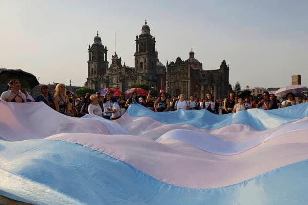 International Transgender Day Of Visibility Trans activists protest outside the National Palace in Mexico City s Zocalo against transphobia, racism, classism, misogyny, and transphobic hate crimes on the occasion of International Transgender Day of Visibility in Mexico City, Mexico, on March 31, 2025. Mexico City Mexico City Mexico  Copyright: xGerardoxVieyrax originalFilename: vieyra-notitle250331_npG77.jpg