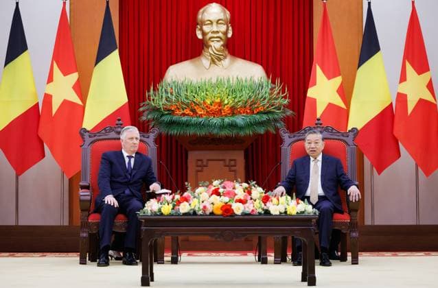 Entertainment Themen der Woche KW14 Entertainment Bilder des Tages State Visit of King Philippe and Queen Mathilde to Vietnam (Day 2) HANOI, VIETNAM - APRIL 01 : State Visit of King Philippe and Queen Mathilde to Vietnam (Day 2) - Bilateral Talks with the President of Viet Nam, HE Luong Cuong (POOL) - Handover Ceremony with the President of Vietnam (POOL) - Meeting with the Chairperson of the National Assembly of Vietnam & with the PM of Vietnam, HE Pham Minh Chinh & with the General Secretary of the Central Committee of the Communist Party of Vietnam, HE To Lam (POOL) on April 01, 2025 in Hanoi, Vietnam, 01 04 2025 Hanoi Vietnam  Copyright: xPoolxByxBelgax