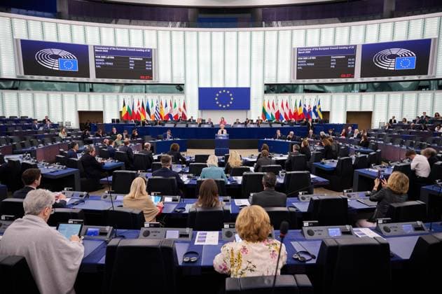 News Themen der Woche KW14 News Bilder des Tages (250401) -- STRASBOURG, April 1, 2025 -- European Commission President Ursula von der Leyen addresses the European Parliament in Strasbourg, France, April 1, 2025. The (EU) has a strong plan in place to retaliate against U.S. tariffs and will not hesitate to act if necessary, von der Leyen said on Tuesday. ( Handout via Xinhua) FRANCE-STRASBOURG-U.S.-TARIFFS-EU-RETALIATION EuropeanxUnion 