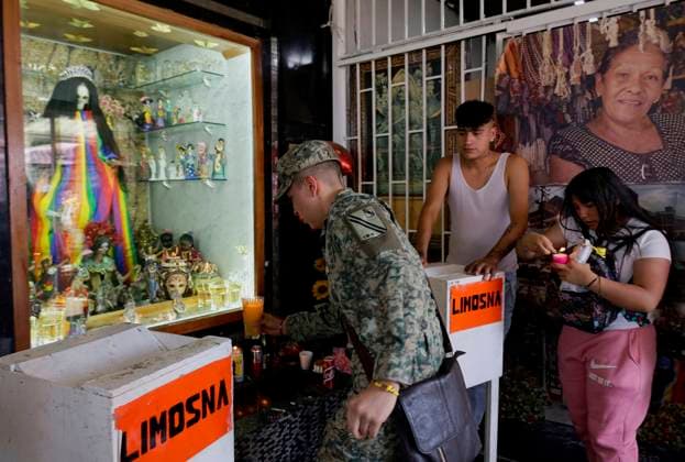 Daily Life In Mexico City A Mexican army soldier visits the Santa Muerte temple located in Tepito, Mexico City, Mexico, on April 1, 2025, where he expresses his gratitude for the favors granted by La Nina Blanca. Mexico City Mexico City Mexico  Copyright: xGerardoxVieyrax originalFilename: vieyra-notitle250401_npuXZ.jpg