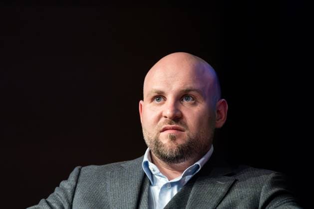 Markus Frohnmaier, AfD-Bundestagsabgeordneter, nimmt bei einem Bürgerdialog des AfD-Kreisverbands Rottweil-Tuttlingen in der Stadthalle Rottweil teil. Rottweil Baden-Württemberg Deutschland *** Markus Frohnmaier, AfD member of the Bundestag, takes part in a citizens dialog of the AfD district association Rottweil Tuttlingen in the town hall of Rottweil Rottweil Baden Württemberg Germany