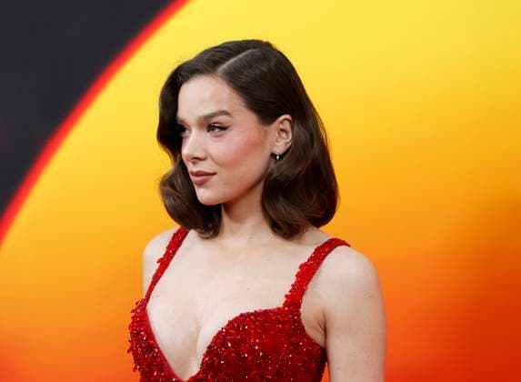 Hailee Steinfeld arrives on the red carpet at the Warner Bros Pictures Sinners New York premiere at AMC Lincoln Square Theater on Thursday, April 3, 2025 in New York City.  NYP20250403164 JOHNxANGELILLO