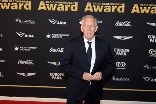 Radio Regenbogen Award 2025 Johannes B. Kerner auf dem roten Teppich. Verleihung des 25. Radio Regenbogen Awards am 04.04.2025 in der Europa Park Arena in Rust. Baden-Württemberg, Deutschland.