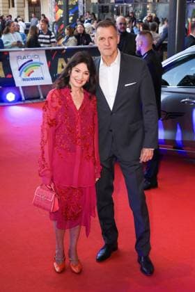 25. Radio Regenbogen Award in Rust Heiko Kiesow und Iris Berben bei dem 25. Radio Regenbogen Award im Europapark in Rust Baden-Würtenberg Deutschland Copyright: xMatthiasxGränzdörferx