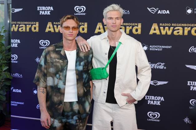 Radio Regenbogen Award 2025 Fast Boy auf dem roten Teppich. Verleihung des 25. Radio Regenbogen Awards am 04.04.2025 in der Europa Park Arena in Rust. Baden-Württemberg, Deutschland.