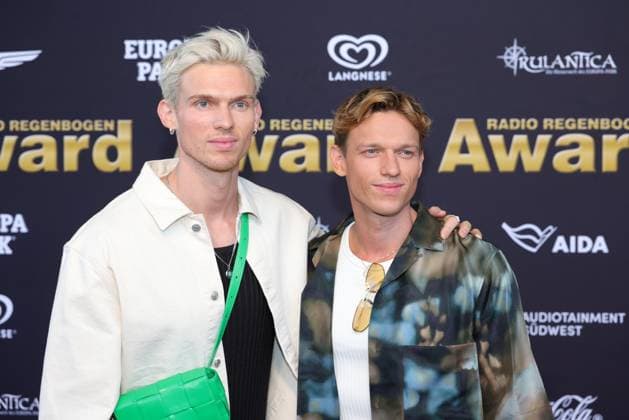 Radio Regenbogen Award 2025 Fast Boy auf dem roten Teppich. Verleihung des 25. Radio Regenbogen Awards am 04.04.2025 in der Europa Park Arena in Rust. Baden-Württemberg, Deutschland.